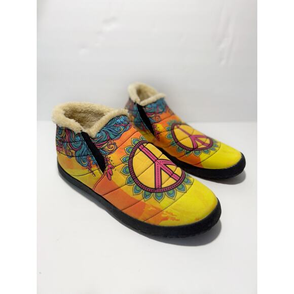 Yes We Vibe Colorful Comfy Sherpa Lined Slip On Peace Sign Shoes US 11 EU 45 - Picture 1 of 5